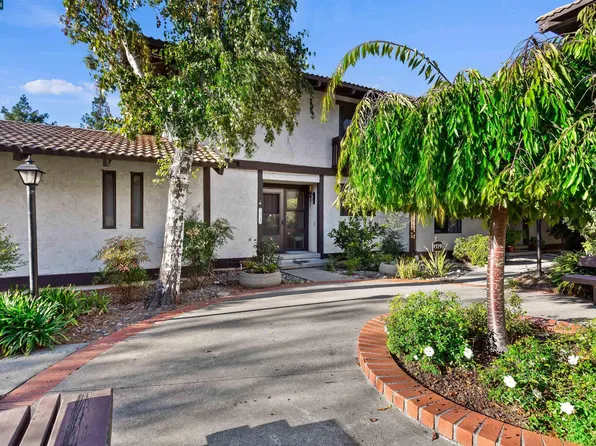 1379 Camino Peral APT B, Moraga, CA 94556