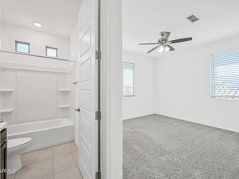 14049 W Desert Hollow Dr — Photo 35