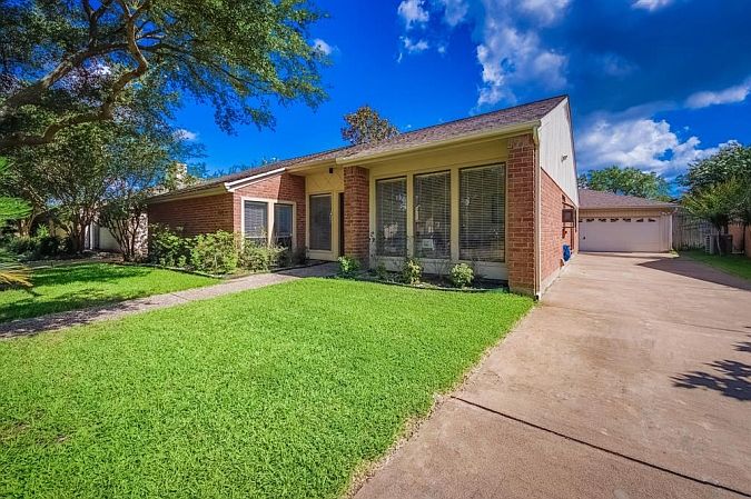 12222 Piping Rock Dr, Houston, TX 77077 | Zillow