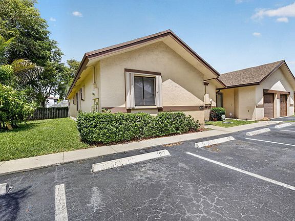 3rd image of 11145 NW 38th Place