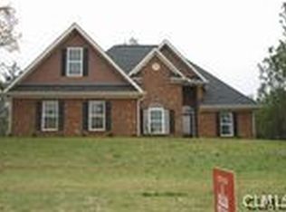 125 Walker Way Ln, Commerce, GA 30630