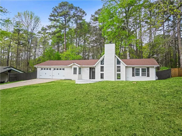 430 Mary Erna Dr, Fairburn, GA 30213