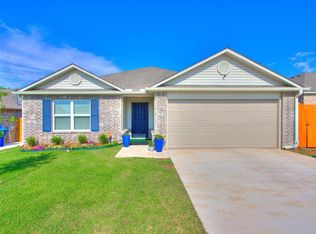 216 Dooley Creek Ln, Edmond, OK 73003