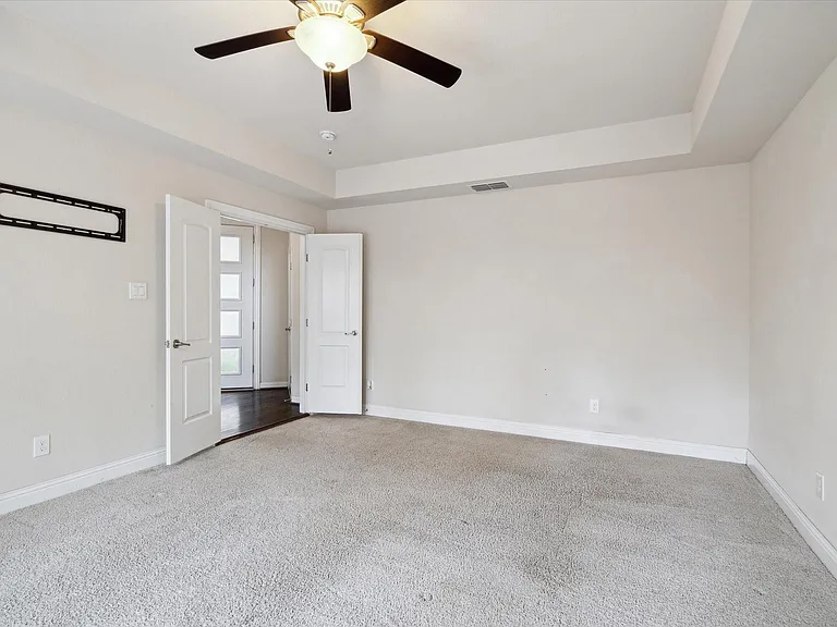 6013 Kansas St #B — Photo 16