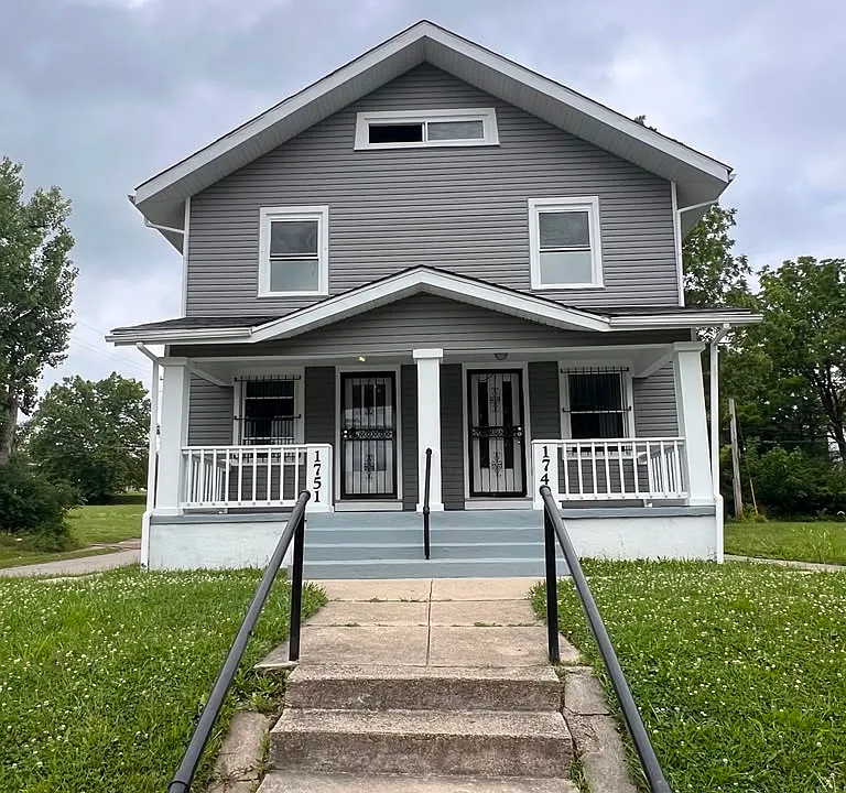 1751 W Grand Ave #1749