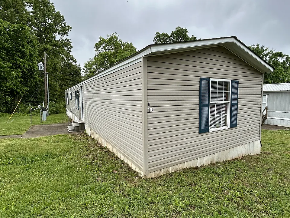 114 Zackary St
