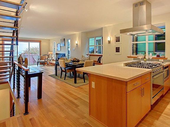 Select-grade engineered White Oak 3" plank floors. Radiant in-floor heating with insulation under/be