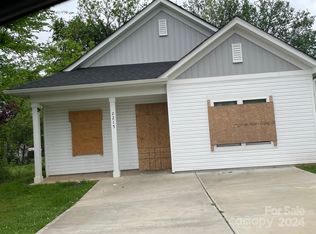 2215 Carmine St, Charlotte, NC 28206