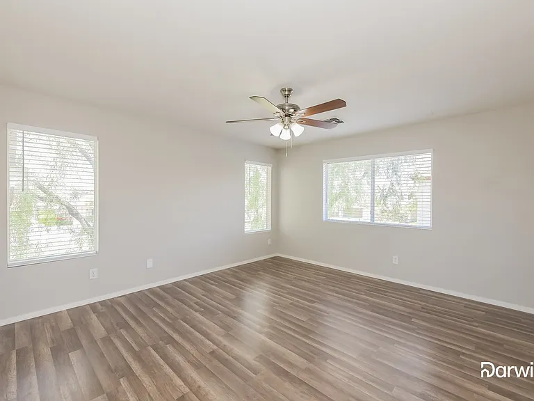 2519 S 90th Dr — Photo 10