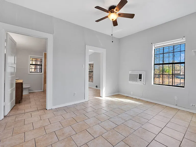 652 N San Ignacio Ave — Photo 3