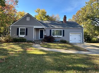 5300 Rosewood St, Roeland Park, KS 66205