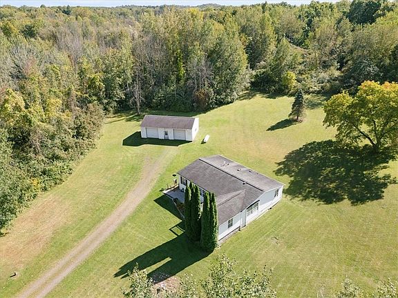 4th image of 12410 Countryman Rd