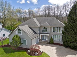 3424 Breton Valley Dr SE, Kentwood, MI