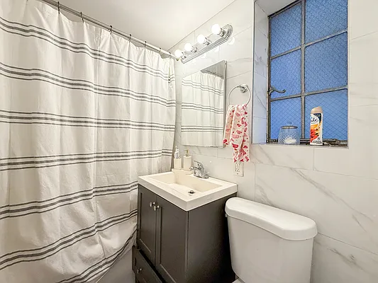 Rented by Oxford Property Group | media 3