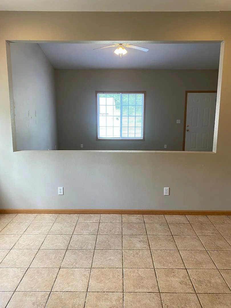 24871 Talladega — Photo 3