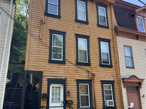 38 Rostock St, Pittsburgh, PA 15212