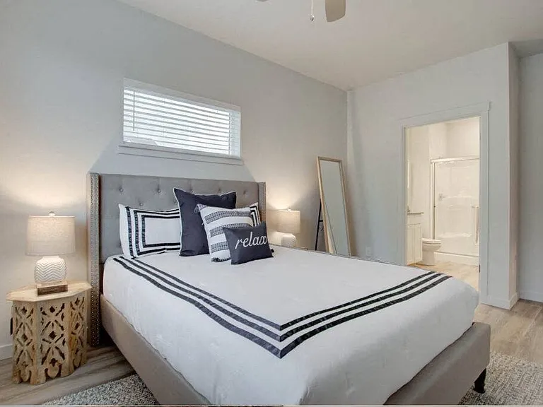 Latitude 45 — Photo 14