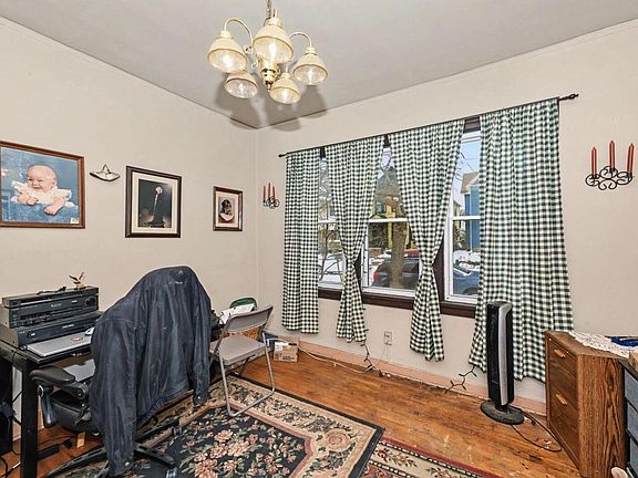 5th image of 2447 South Burrell STREET
