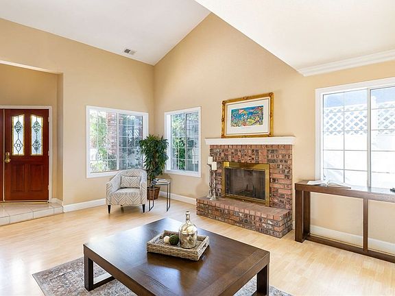 5th image of 23222 Falena Ave