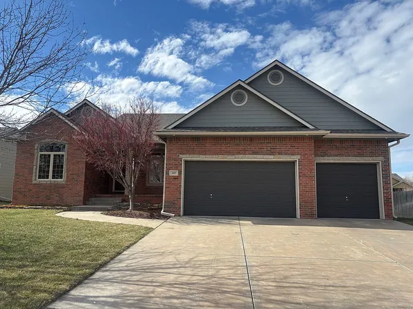 607 Autumn Glen Ct, Newton, KS 67114