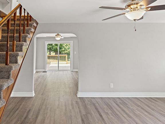 5th image of 110 Lincoln Dr