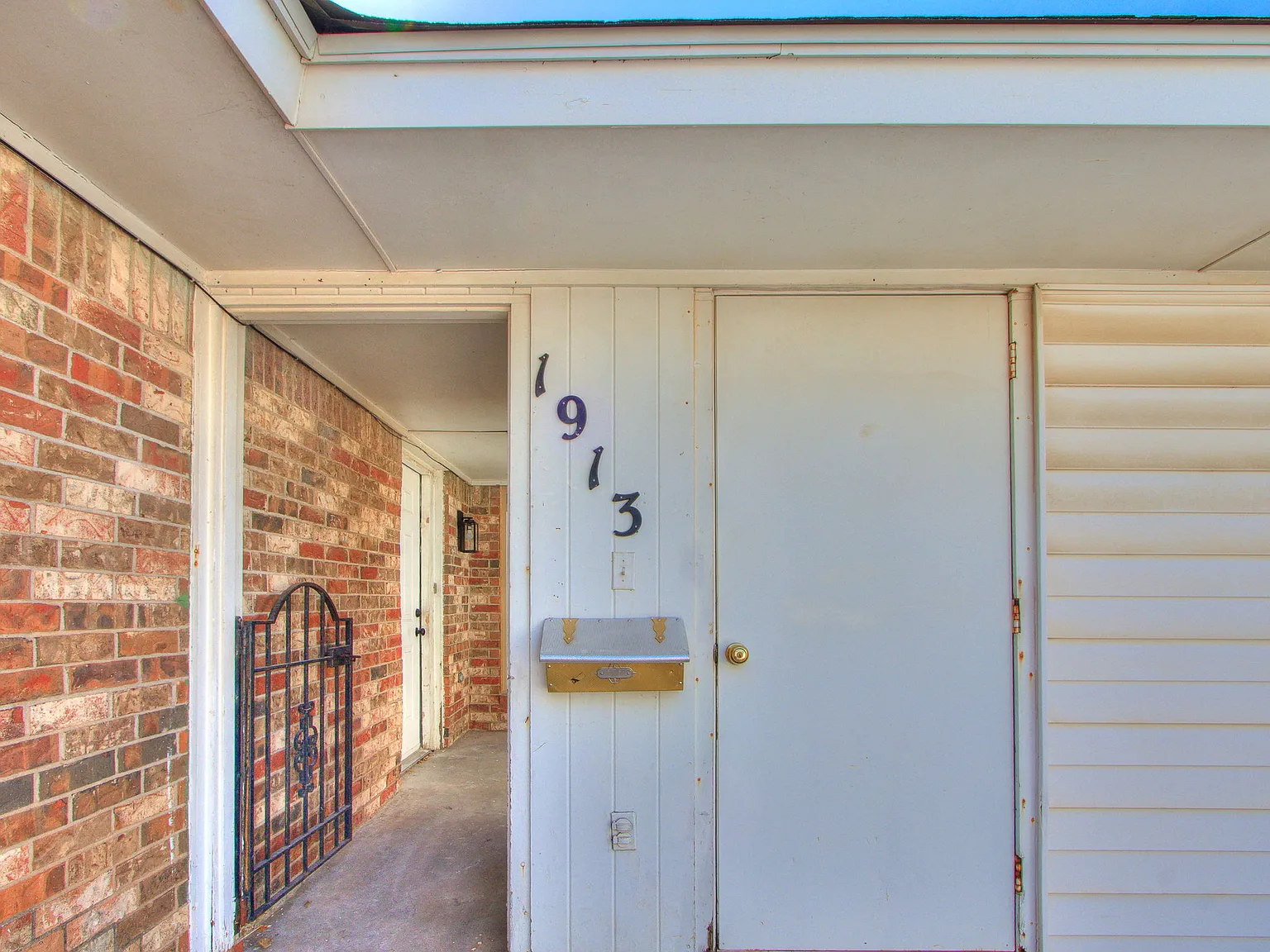 1913 North Moulton Court - 1 — Photo 3
