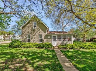 204 E 12th St, Cedar Falls, IA 50613