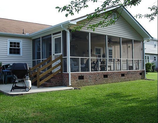 2nd image of 1789 Carriage Dr