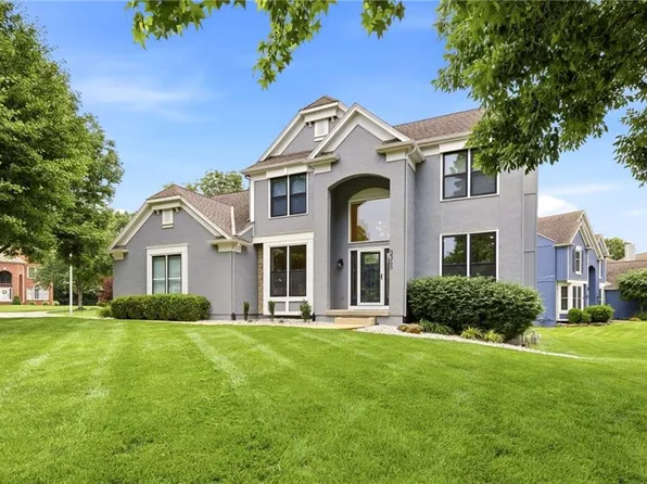 3345 W 143rd Ter, Leawood, KS 66224