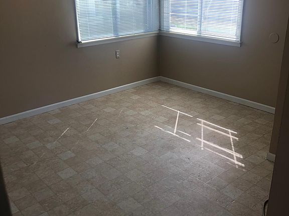 5th image of 33647 Alta St