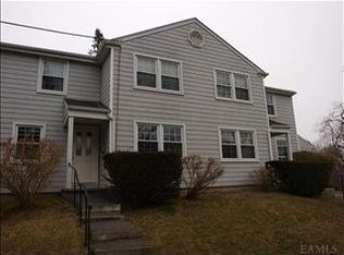 123 Valley Rd APT L, Katonah, NY 10536