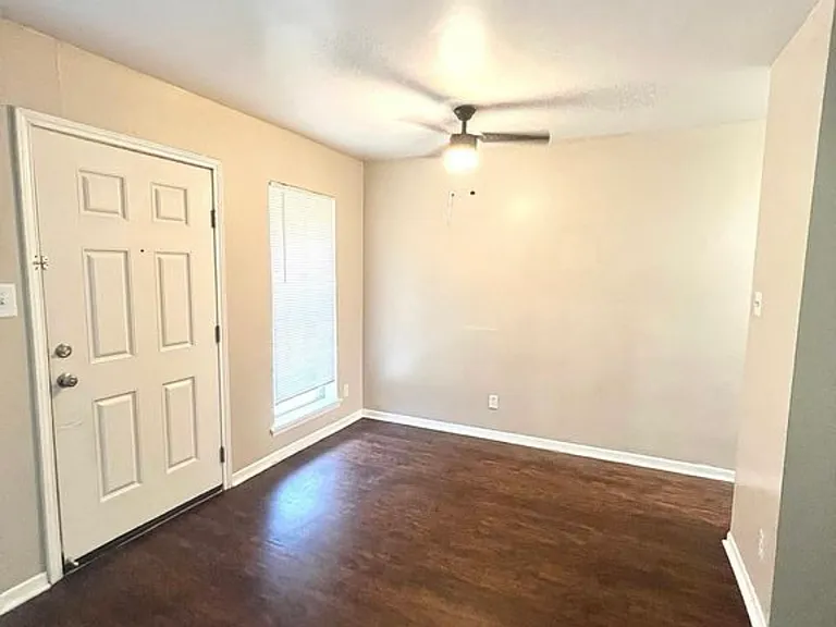 812 Wainwright St #10 — Photo 9