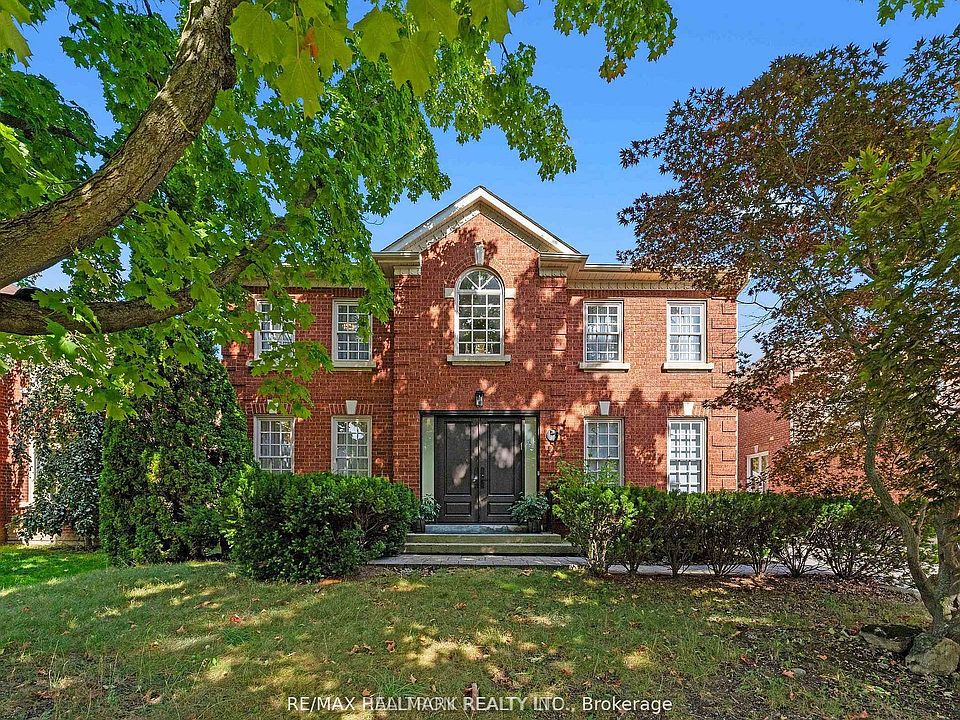 1st image of 63 Willett Cres