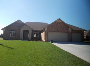 5106 E Wild Horse Dr, Springfield, MO 65802