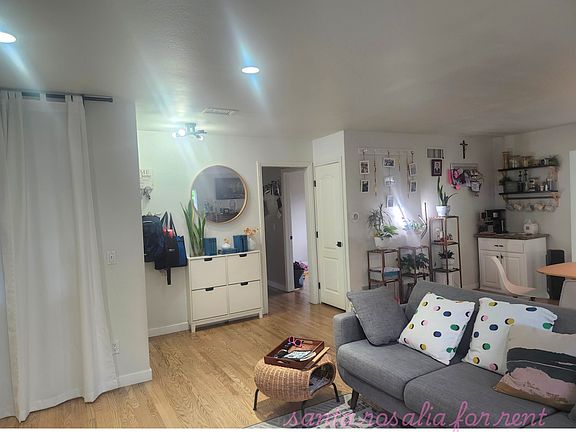 entry way (decorations are for example only, not include)