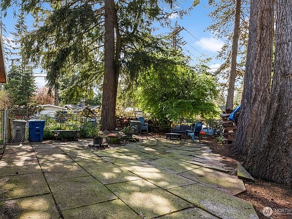 5th image of 15406 SE 22nd Place