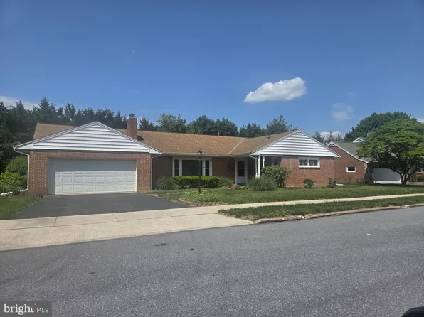 3814 Sunset Dr, Harrisburg, PA 17111