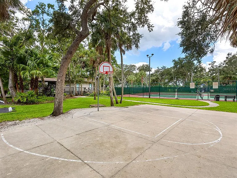 1756 Cottonwood Trl — Photo 33