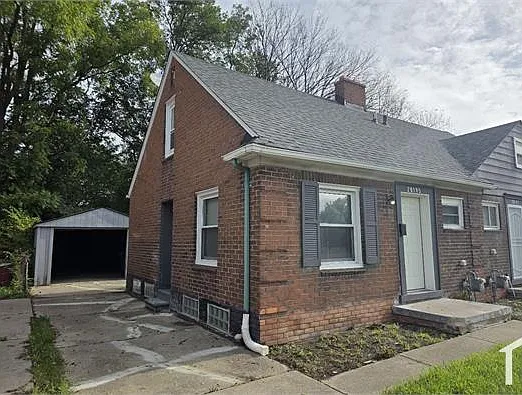 3 bed, 850 sqft, $1,325 — Photo 2