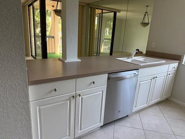 500 Egret Cir #8211 — Photo 30