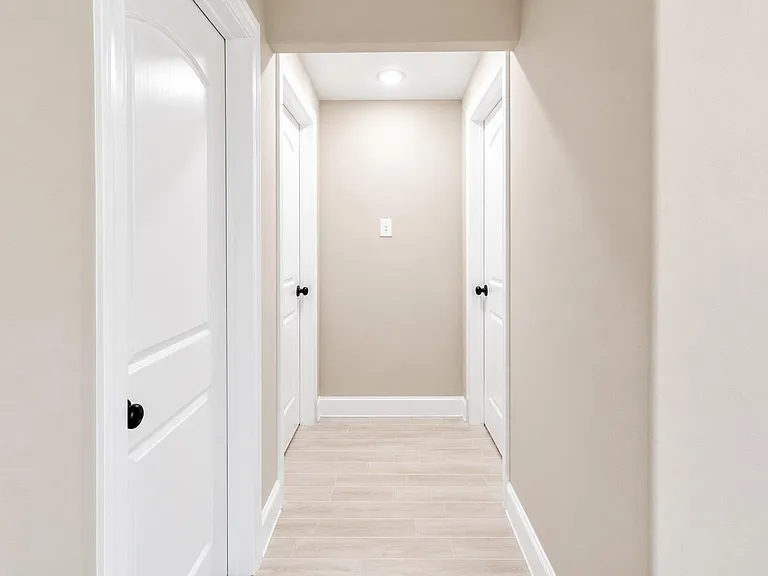 1206 Pinewood Ln — Photo 11