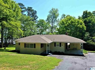 797 Point Of Pnes, Guntersville, AL 35976
