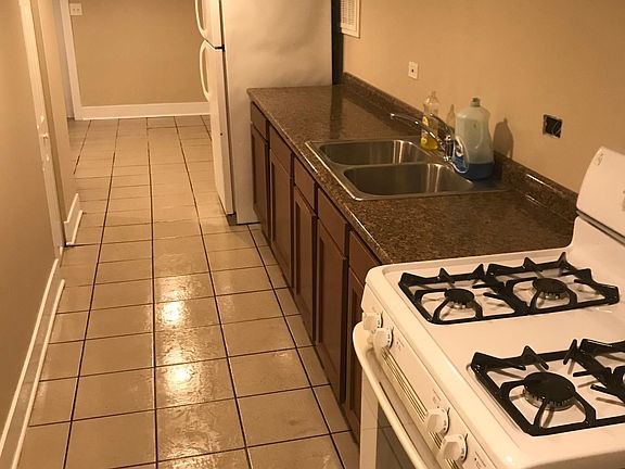 2nd image of 3608 S Hermitage Ave #B-r