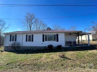 118 Olive St, Hudson, NC 28638