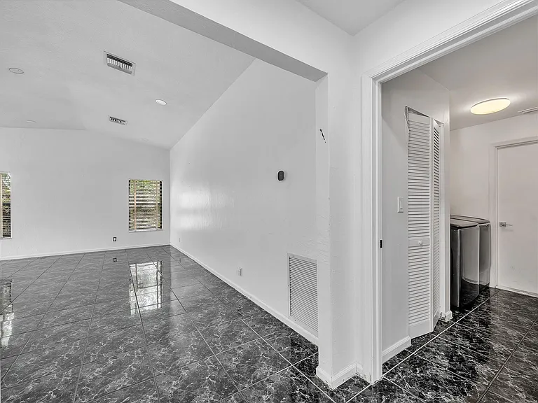 303 NW 105th Ter — Photo 52