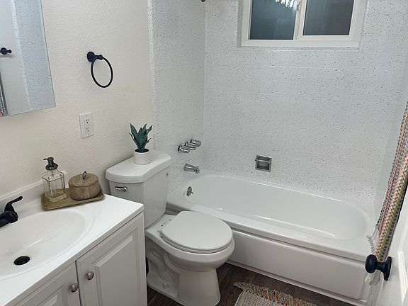 5th image of 680 Sylvan Ave