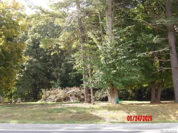 3729 N Lapeer Rd, Lapeer, MI 48446