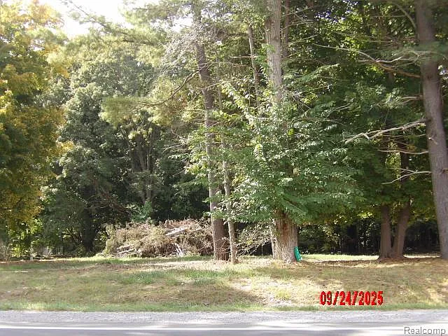 3729 N Lapeer Rd photo 1