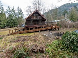 7960 Apache Dr, Maple Falls, WA 98266