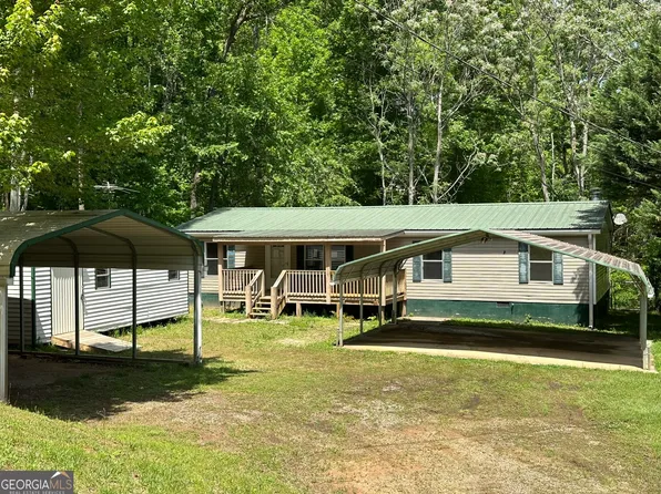 299 Oakwood Ln, Toccoa, GA 30577